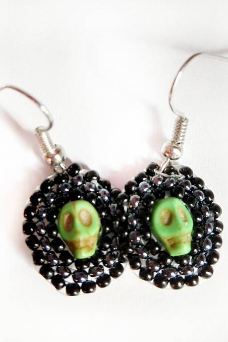 Beaded skeleton earrings skull earrings green skull earrings beaded skull earrings skull jewelry skeleton jewelry Halloween jewelry
